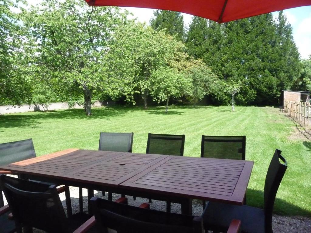 La Maison D'A Cote Bed & Breakfast Alencon Exterior photo